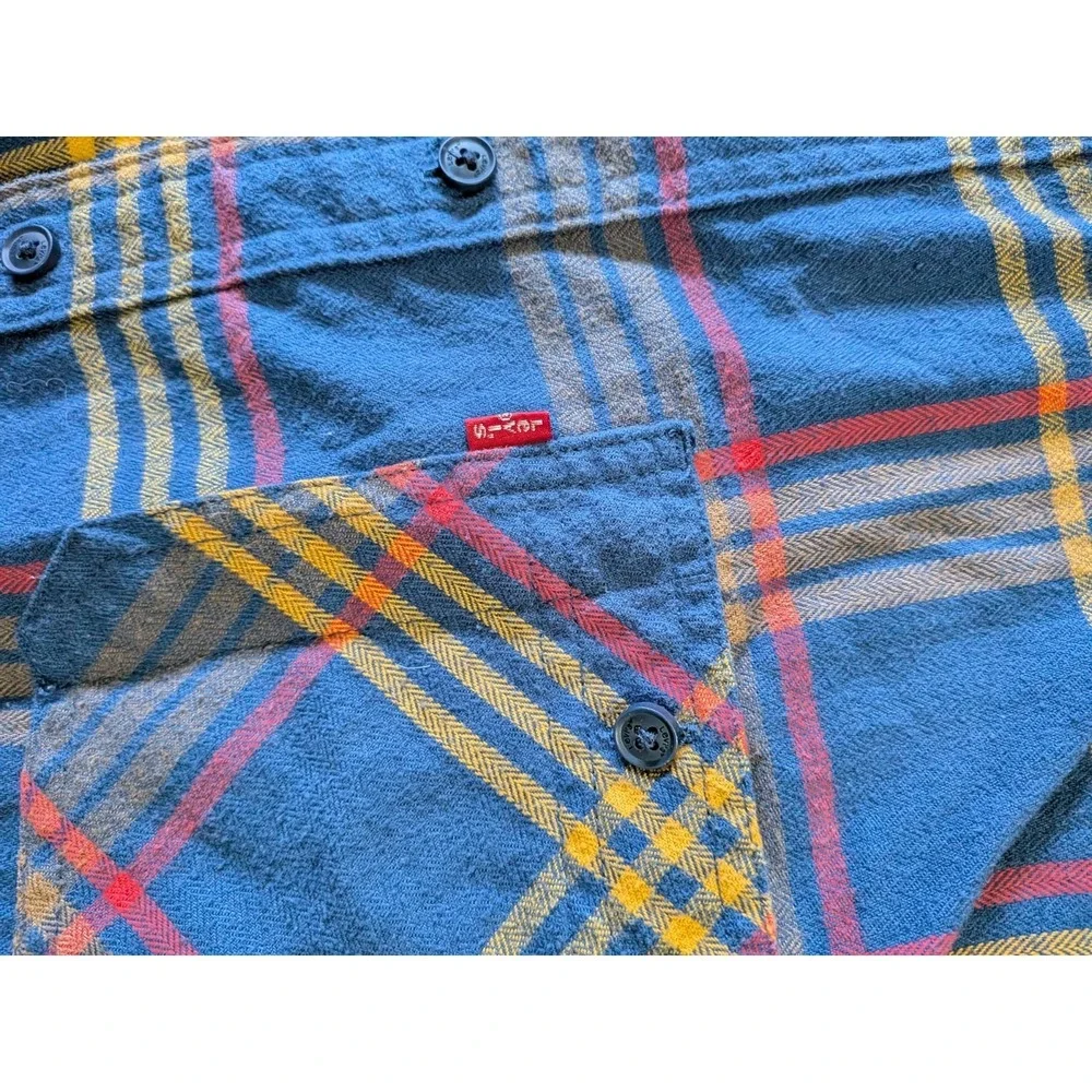 Levi's‎ 2-Pocket Flannel Shirt Button Up Long Sleeve Medium Blue Yellow Red
